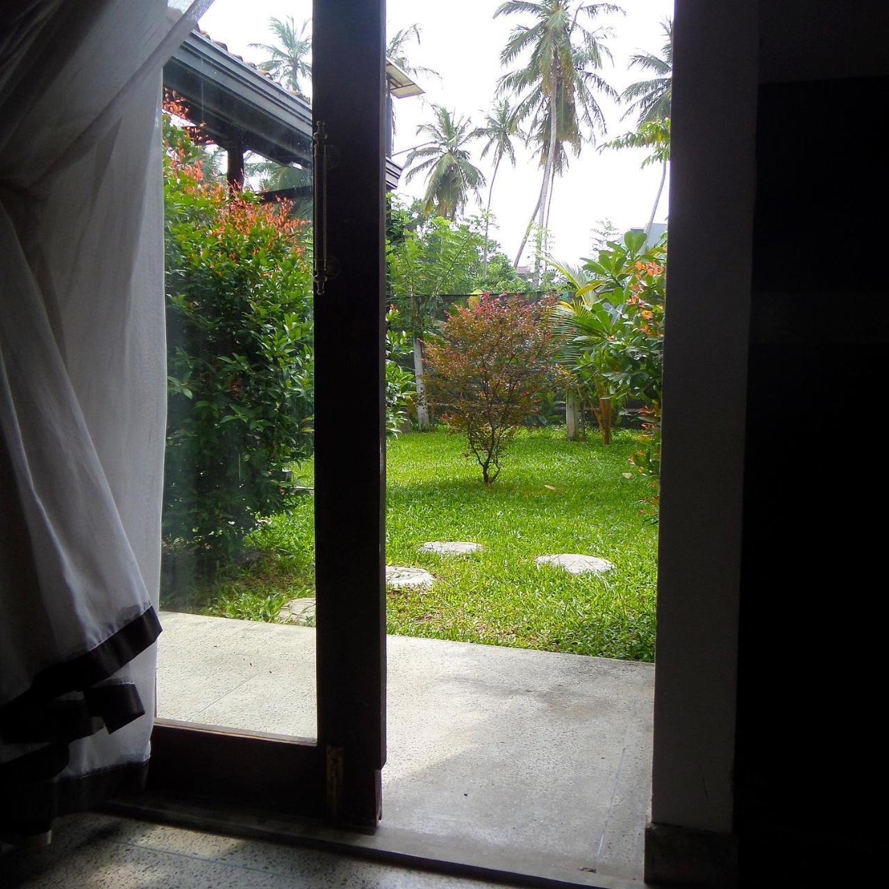 Lagoon Boutique Hotel Tangalle Bagian luar foto