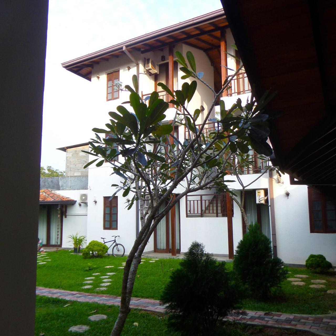 Lagoon Boutique Hotel Tangalle Bagian luar foto